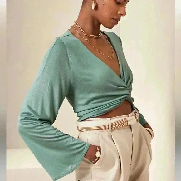 Banana Republic SILKYLUXE CENTER-TWIST TOP - Picture 1 of 4